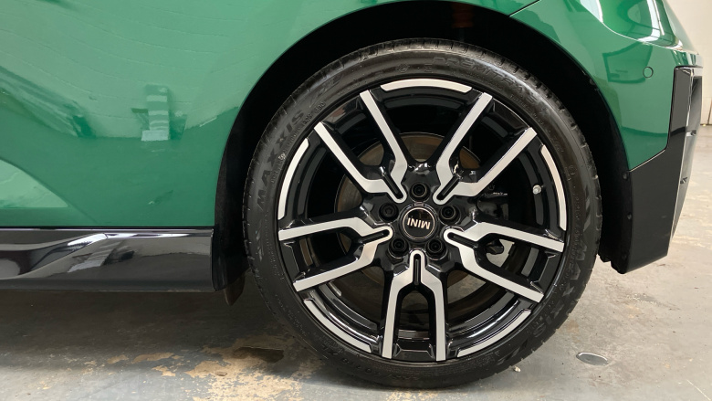 MINI Cooper 135kW E Sport [Level 2] 41kWh 3dr Auto Electric Hatchback